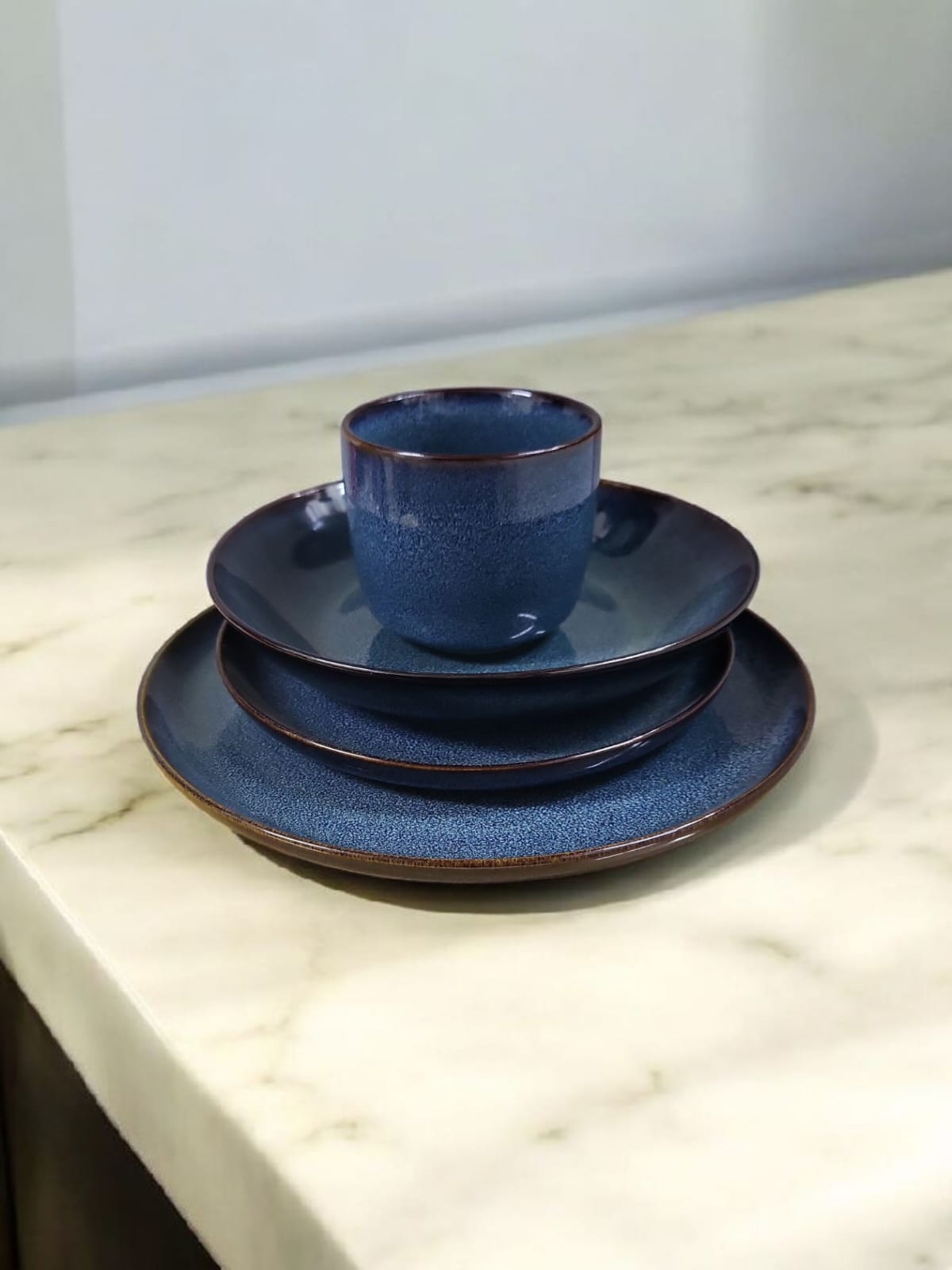 16 Piece dinner set
