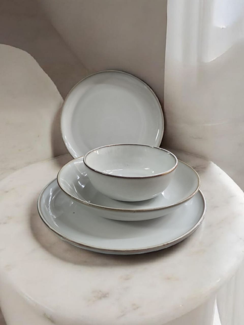 Elegant 16-Piece Dinner Set